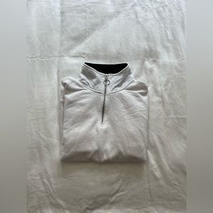 Brand: Garage, Colour: White, Size: Women’s XS, Style: Quarter zip sweater
